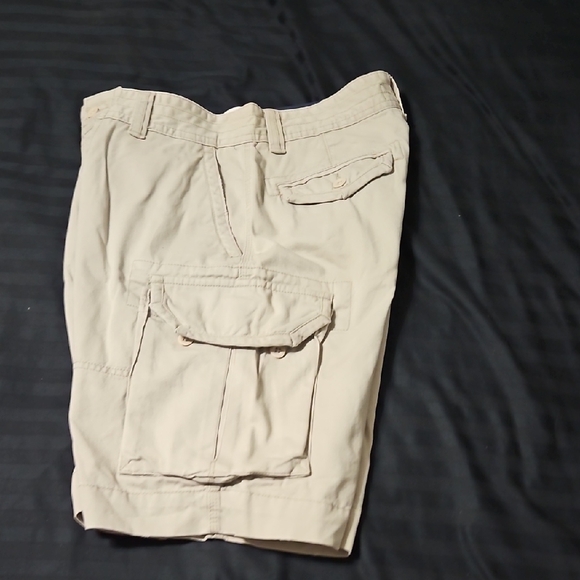 Polo by Ralph Lauren Beige Cargo Shorts - Picture 3 of 4